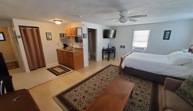 Efficiency Apartment in New Castle, Virginia Convenient to the Appalachian Trail