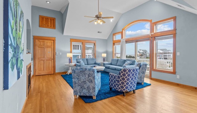 Semi-Soundfront Home w/Pool, Hot Tub, Elevator, Game Room, Community Boat Ramp in Salvo