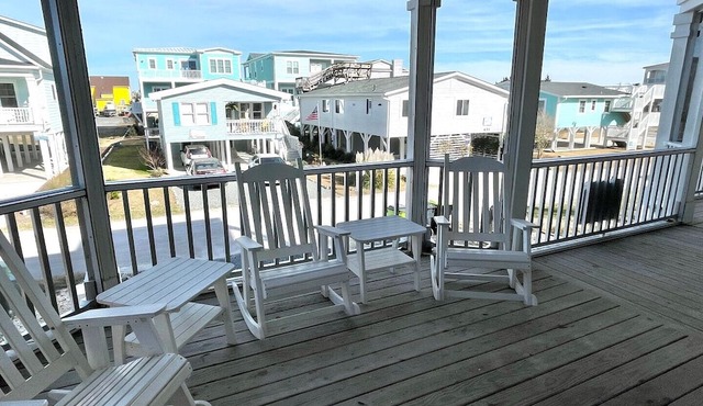 Discover The Lazy Pelican: a spacious 5BR home in Sunset Beach, perfect for family getaways.