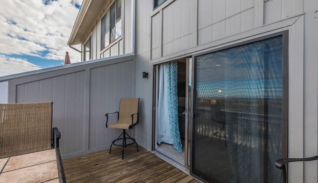 OCEANFRONT DECK! Villa with Awesome Views! Book Now!