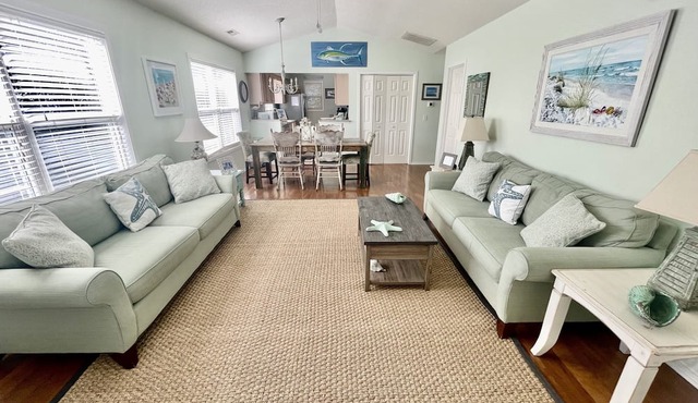 Sandy Feet Retreat-1/2 Block to Beach, Pet Friendly, Wi-Fi & Optional GC Rental