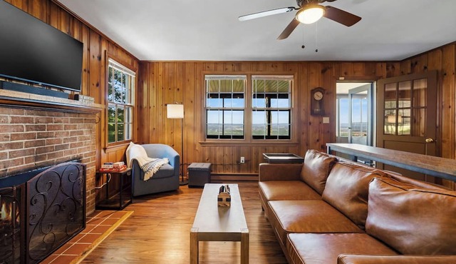 Cabin at the Gap | You Won't Believe the View! in Harpers Ferry