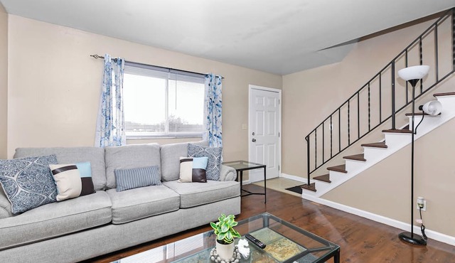 Peaceful 2-bedroom Dayton Apartment near Hospitals and UD in Dayton