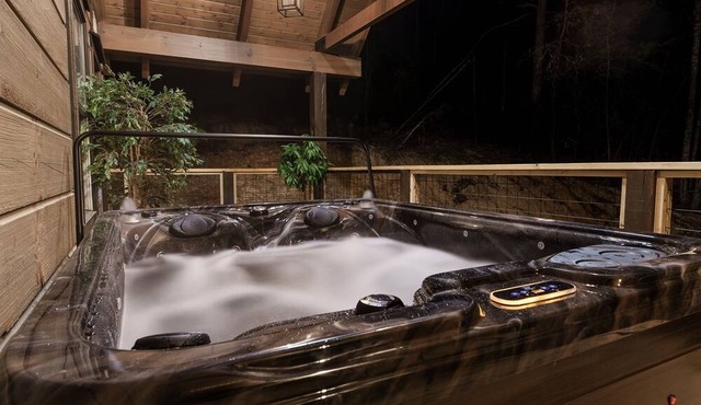 Woodland Cabin: Hot Tub, Deck & Game Loft in Sevierville