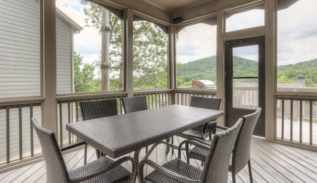 Big Canoe - Steps to Amenities & Pet friendly - must disclose