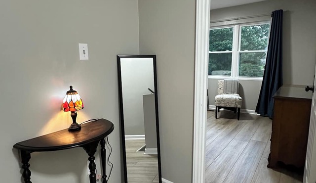 Extended Stay NE Hickory 2 Bed, 1.5 Bath, Workspace, Washer Dryer, Easy Commute