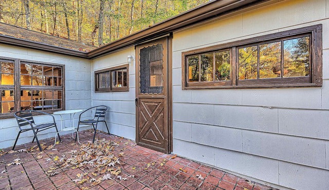 Laurel Hollow Cottage at Cliffwood Colony