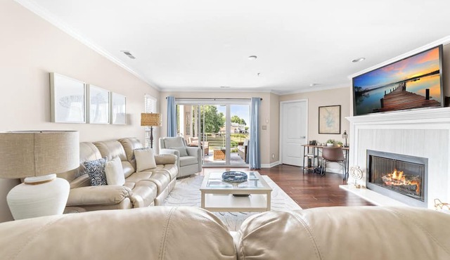 🆕! Harborside Getaway - Waterfront Lake Norman Vacation Condo
