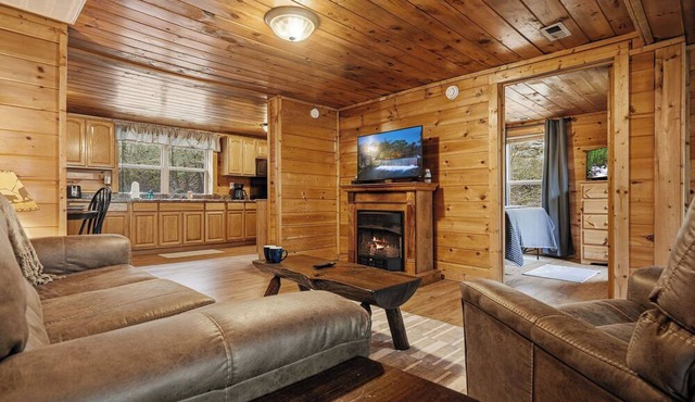 Townsend Area*Cozy*Hot Tub*Single Story*Level Parking*WiFI