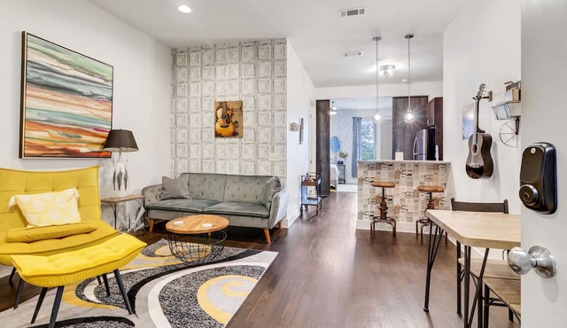 Dream Condo in Desirable West End!