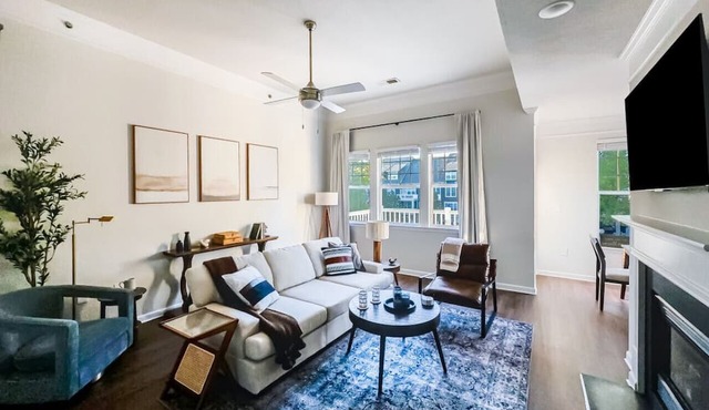 2xKing-Beds, Birkdale-Plaza-Vista, Shop-Eat-Play