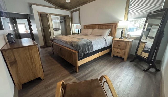 The Rosebarn @ Copper Hollow, Spacious 5-bedroom house in lovely Ellwood City