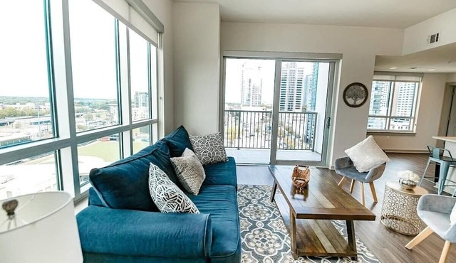 Uptown Fully Furnished 2BR Apartment by RedAwning in Charlotte