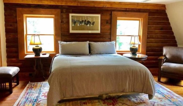 Craftsman Style Log Cabin