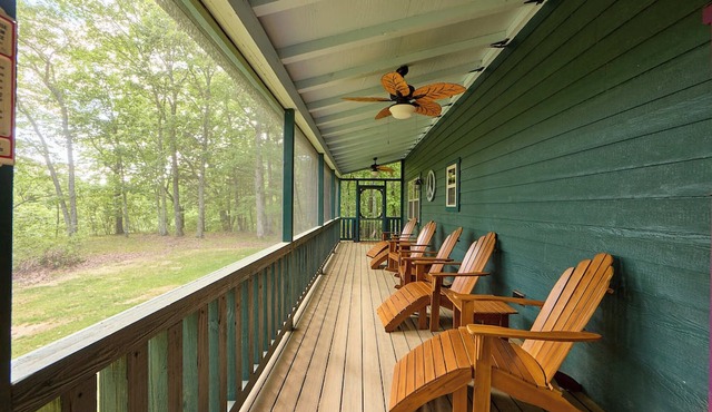 Cabin with Fishing Pond and Gorgeous Bluff Views!