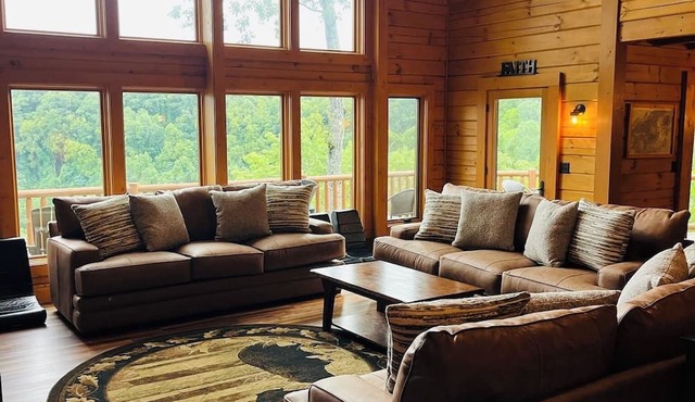 Serenity Mountain Retreat in Maggie Valley