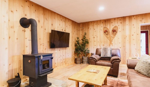 New Cabin | Hot Tub & Sauna
