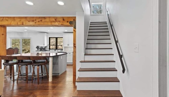 Charming 4-bedroom house with AC, WiFi in tranquil Bowling Green. in Bowling Green