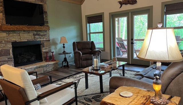 Bears’ Den at Beech Cove Hiawassee, GA