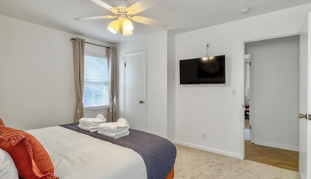 The Caspian: family friendly haven with private pool perfect for large groups in Summerville