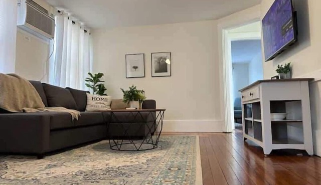 Historic Ludlow Apt B in Ludlow