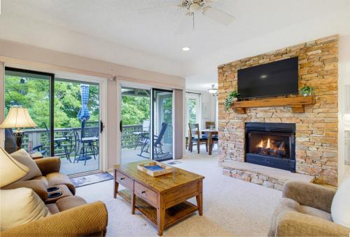 The Haven at Wintergreen 2 king, 2 bath, golf view in Mount Torry Furnace