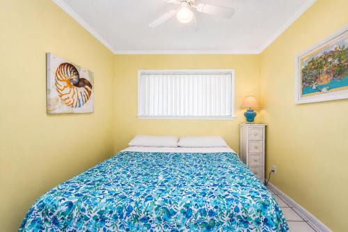 Oceanfront 1BR Top-Floor Balcony Views Cherry Grove Sea Cabin 304-A