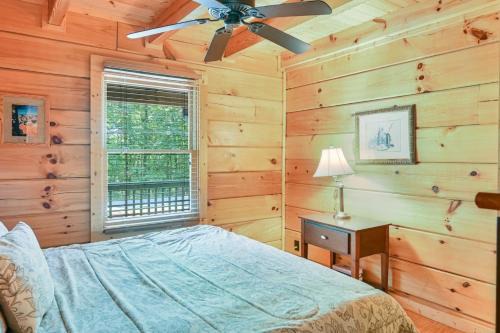 Lake Lure Lodge in the Trees Sleeps Eight