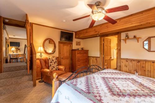 Moose Preserve - Cabin near Valle Crucis with hot tub pool table & firepit