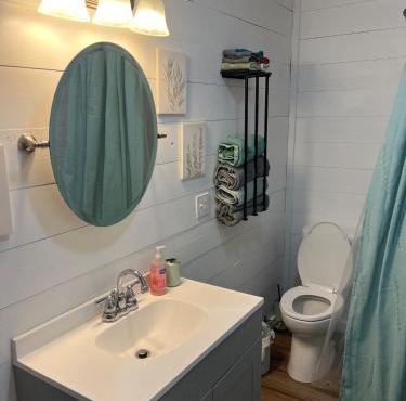 Lil' Blue Studio Home Near Livingston and Byrdstown, Tennessee and Dale Hollow Lake