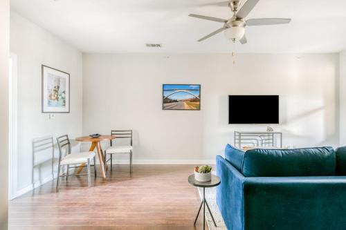 CozySuites Music Row Classy 1BR in Nashville! 61