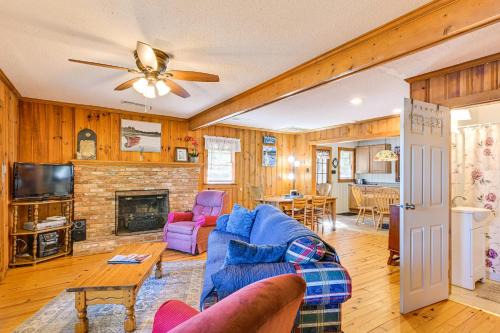 Private Dock & Beach! Lake Norman Cottage Hideaway