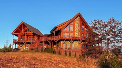 Stunning Vacation Rental for Unforgettable Family Glamping Trips in the Blue Ridge Mountains, North Carolina