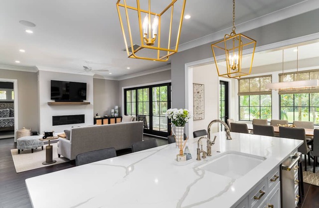 Exceptional, Custom 5 BR/4.5 Bath Home! Amenity Cards! Screened Porch w/Golf Course Views!