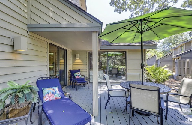 178 Greens- Short Walk to the Pool and Beach!
